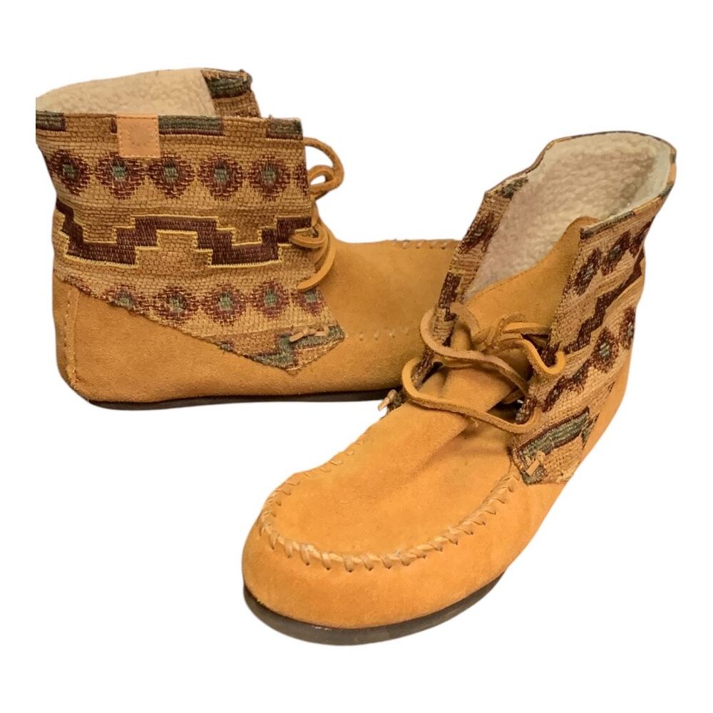Yellow Box‎ Suede Sherpa Southwestern Lace Up Ankle Boho Moccasin Bootie 7.5